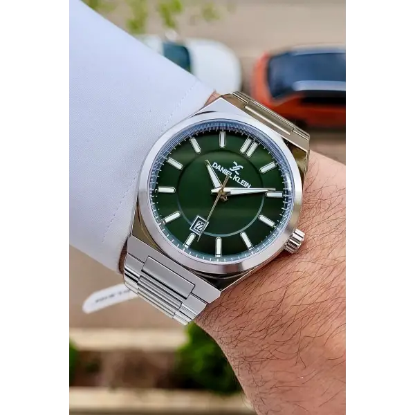 Kadranı Yeşil Kordonu Gümüş Renk Takvimli 43 Mm Erkek Kol Saati