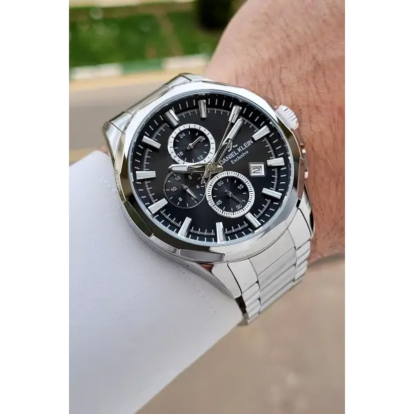 Kadranı Siyah Kordonu Gümüş Renk 45 Mm Iç Göstergeleri Aktif Erkek Kol Saati