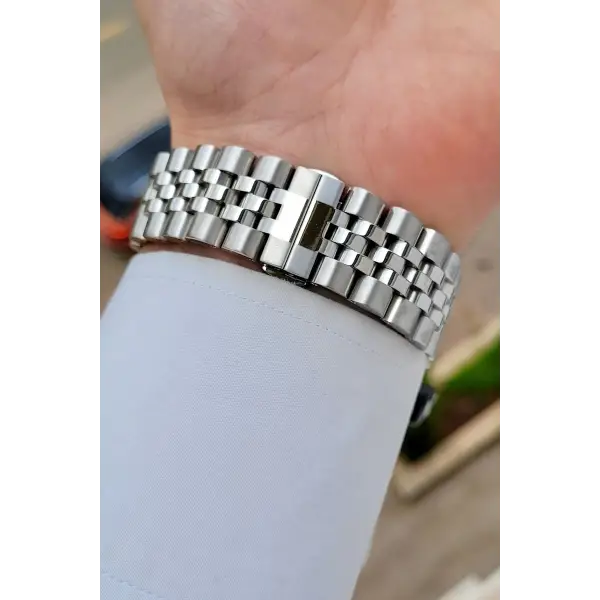 Daniel Klein DKISTE1774 Kadranı Siyah Kordonu Gümüş Renk 44 Mm Iç Göstergeleri Aktif Erkek Kol Saati