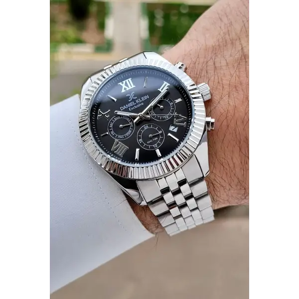 Kadranı Siyah Kordonu Gümüş Renk 42 Mm Iç Göstergeleri Aktif Erkek Kol Saati