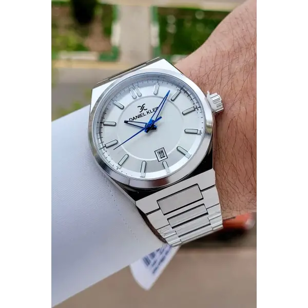 Gümüş Renk Takvimli 43 Mm Erkek Kol Saati