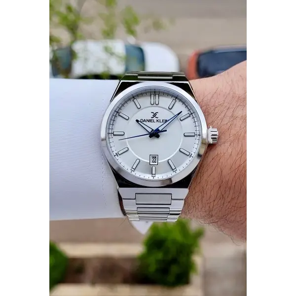 Gümüş Renk Takvimli 43 Mm Erkek Kol Saati