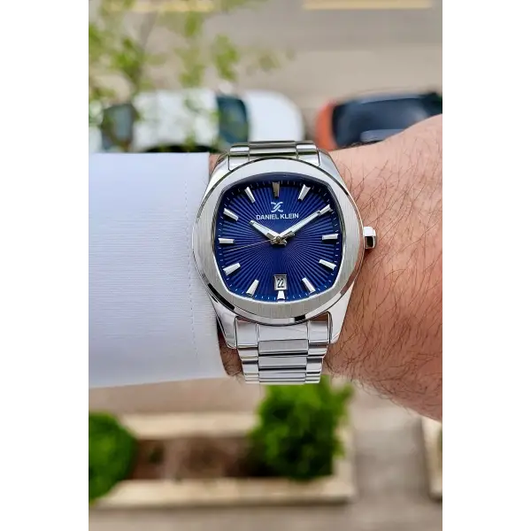 Kadranı Lacivert Kordonu Gümüş Renk 41 Mm Erkek Kol Saati