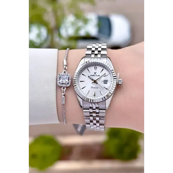 Diamond Gümüş Renk 28 Mm Kadın Kol Saati Ve Bileklik