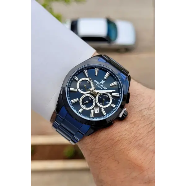 Kasası Siyah Kordonu Lacivert Renk Iç Göstergeleri Aktif Erkek Kol Saati