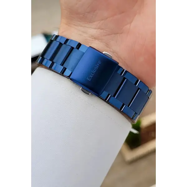 Kasası Siyah Kordonu Lacivert Renk Iç Göstergeleri Aktif Erkek Kol Saati