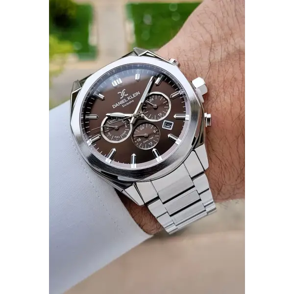 Kadranı Kahverengi Kordonu Gümüş Renk Iç Göstergeleri Aktif Erkek Kol Saati