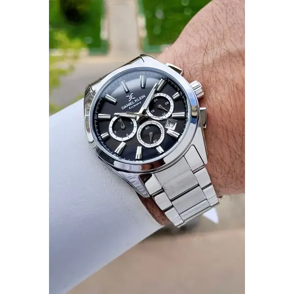 Kadranı Siyah Kordonu Gümüş Renk Iç Göstergeleri Aktif Erkek Kol Saati