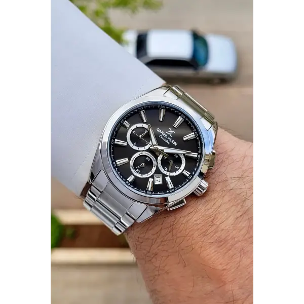 Kadranı Siyah Kordonu Gümüş Renk Iç Göstergeleri Aktif Erkek Kol Saati