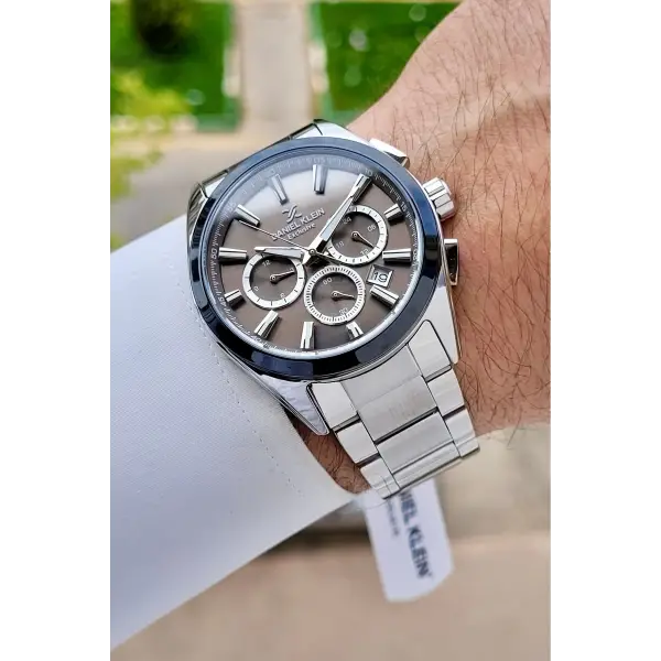 Kadranı Füme Kordonu Gümüş Renk Iç Göstergeleri Aktif Erkek Kol Saati