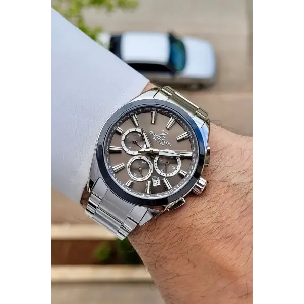 Kadranı Füme Kordonu Gümüş Renk Iç Göstergeleri Aktif Erkek Kol Saati