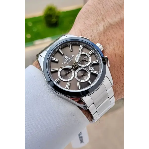 Kadranı Füme Kordonu Gümüş Renk Iç Göstergeleri Aktif Erkek Kol Saati