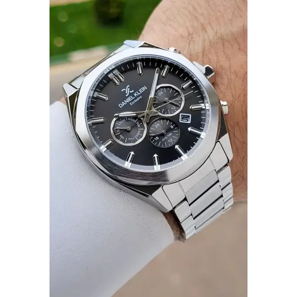 Kadranı Siyah Kordonu Gümüş Renk Iç Göstergeleri Aktif Erkek Kol Saati