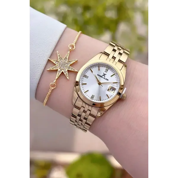 Gold Renk 28 Mm Kadın Kol Saati Ve Bileklik