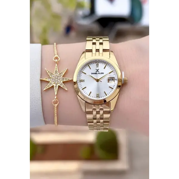 Gold Renk 28 Mm Kadın Kol Saati Ve Bileklik