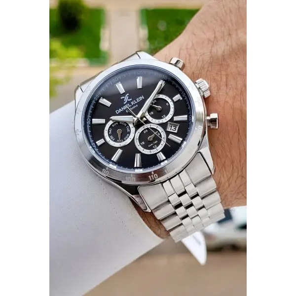 Kadranı Siyah Kordonu Gümüş Renk Iç Göstergeleri Aktif Erkek Kol Saati