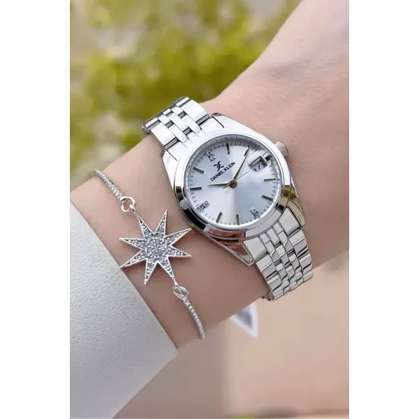 Gümüş Renk 28 Mm Kadın Kol Saati Ve Bileklik