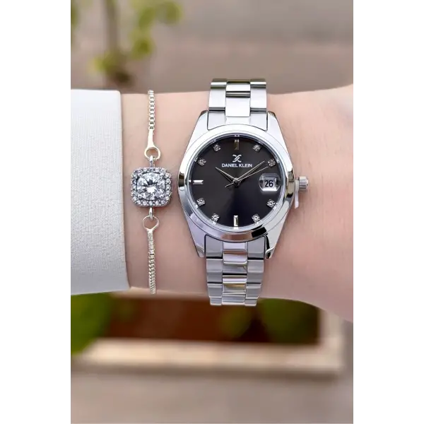 Kadranı Siyah Kordonu Gümüş Renk 28 Mm Kadın Kol Saati Ve Bileklik