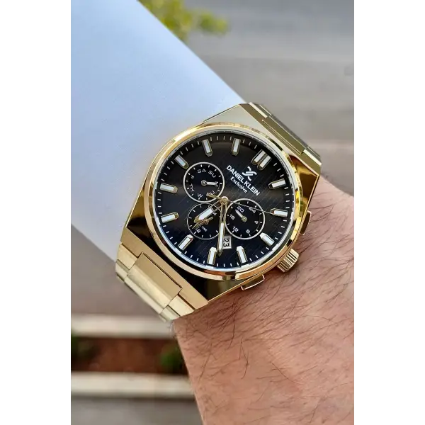 Kadranı Siyah Kordonu Gold Renk İç Göstergeleri Aktif Erkek Kol Saati