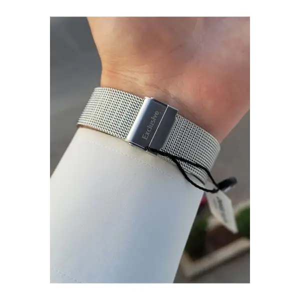 Kadranı Siyah Kordonu Gümüş Renk İç Göstergeleri Aktif Erkek Kol Saati