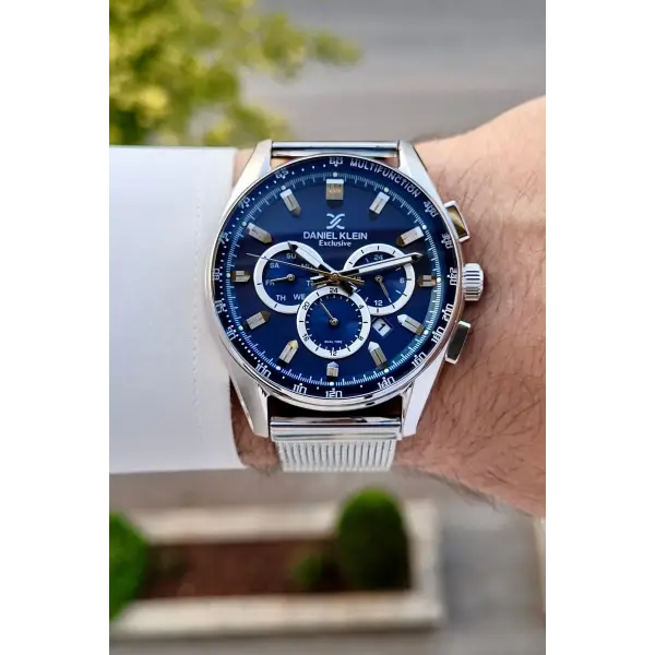 Kadranı Lacivert Kordonu Gümüş Renk İç Göstergeleri Aktif Erkek Kol Saati