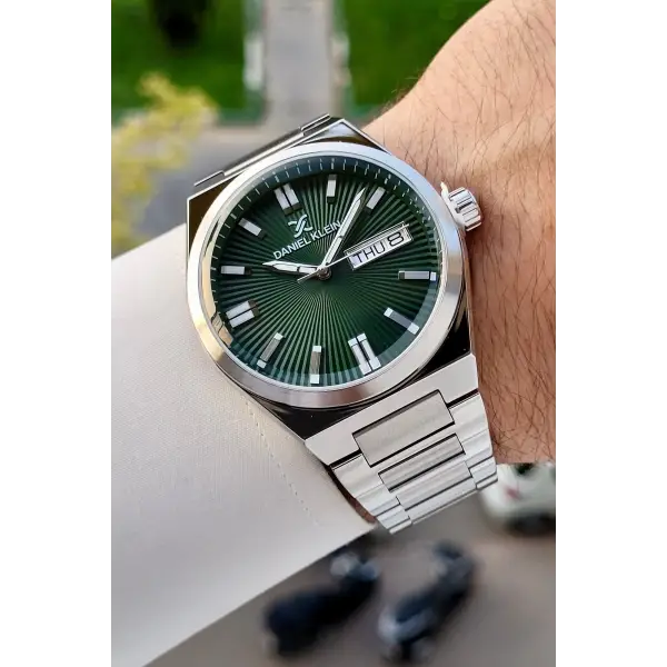 Kadranı Yeşil Kordonu Gümüş Renk İç Göstergeleri Aktif Erkek Kol Saati