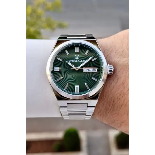 Kadranı Yeşil Kordonu Gümüş Renk İç Göstergeleri Aktif Erkek Kol Saati