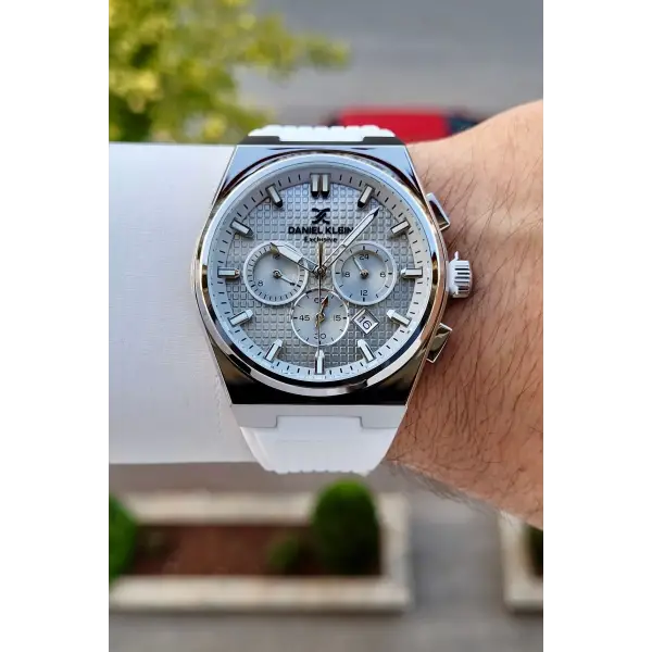 Kasası Gümüş Kordonu Beyaz Renk 44 Mm Göstergeleri Aktif Erkek Kol Saati