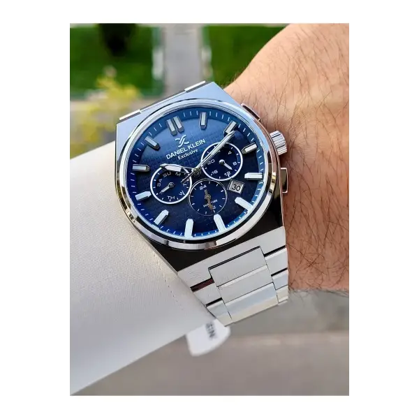 Kadranı Lacivert Kordonu Gümüş Renk İç Göstergeleri Aktif Erkek Kol Saati