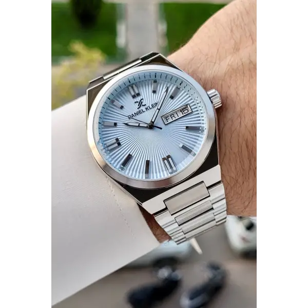 Kadranı Mavi Kordonu Gümüş Renk İç Göstergeleri Aktif Erkek Kol Saati