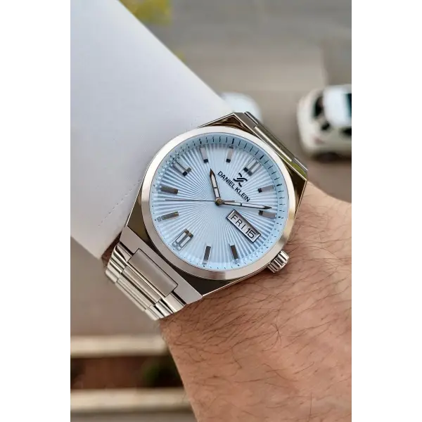 Kadranı Mavi Kordonu Gümüş Renk İç Göstergeleri Aktif Erkek Kol Saati