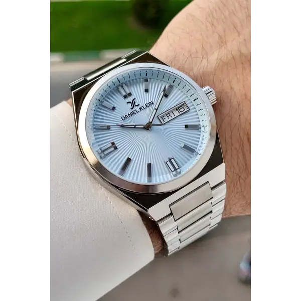 Kadranı Mavi Kordonu Gümüş Renk İç Göstergeleri Aktif Erkek Kol Saati