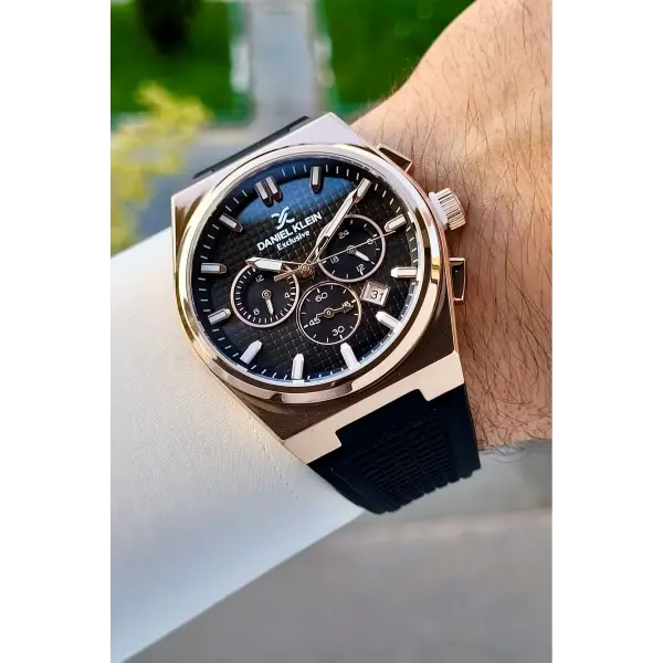 Kasası Rose Kordonu Siyah Renk 44 Mm Göstergeleri Aktif Erkek Kol Saati