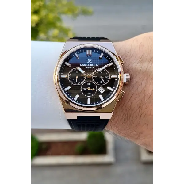 Kasası Rose Kordonu Siyah Renk 44 Mm Göstergeleri Aktif Erkek Kol Saati