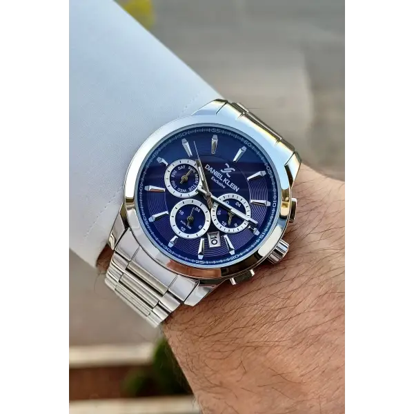 Kadranı Lacivert Kordonu Gümüş Renk İç Göstergeleri Aktif Erkek Kol Saati