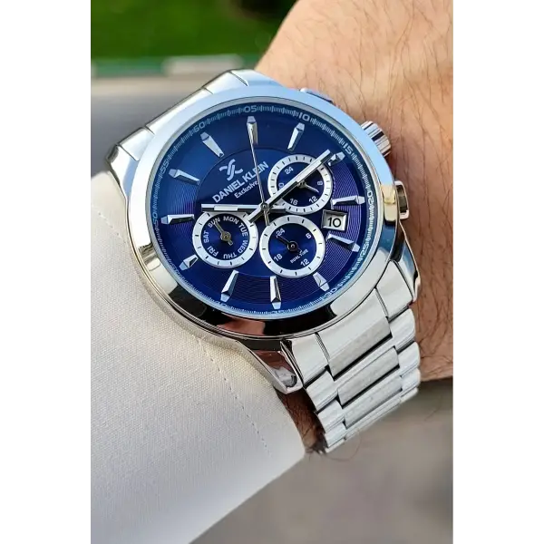 Kadranı Lacivert Kordonu Gümüş Renk İç Göstergeleri Aktif Erkek Kol Saati