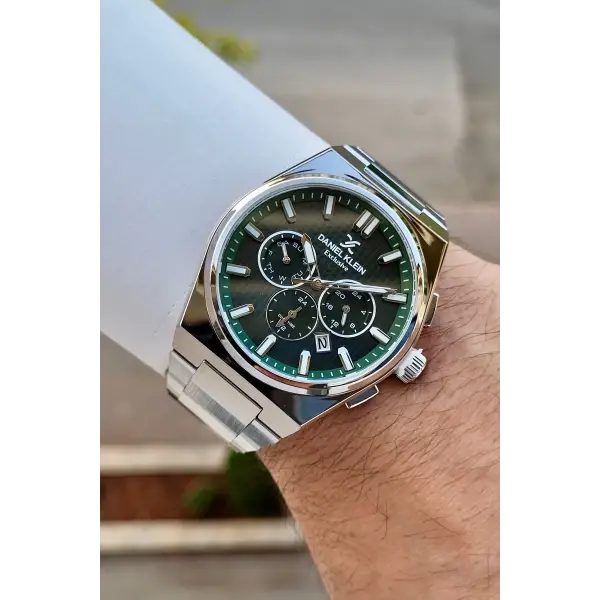 Kadranı Yeşil Kordonu Gümüş Renk İç Göstergeleri Aktif Erkek Kol Saati