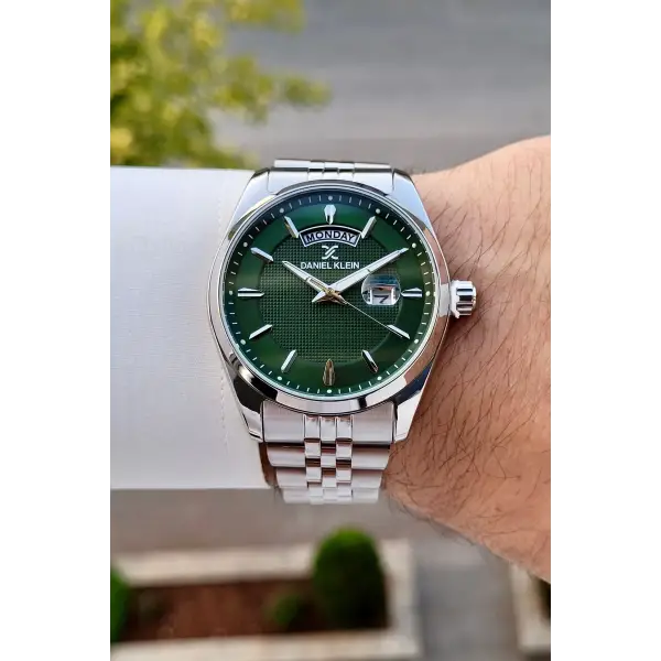 Kadranı Yeşil Kordonu Gümüş Renk İç Göstergeleri Aktif Erkek Kol Saati