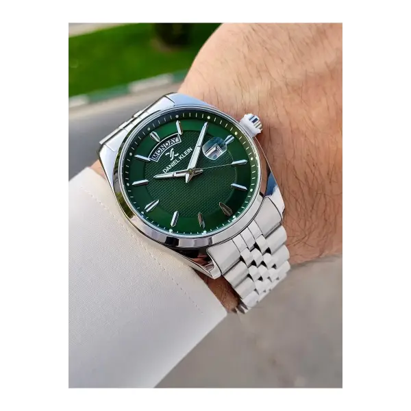 Kadranı Yeşil Kordonu Gümüş Renk İç Göstergeleri Aktif Erkek Kol Saati
