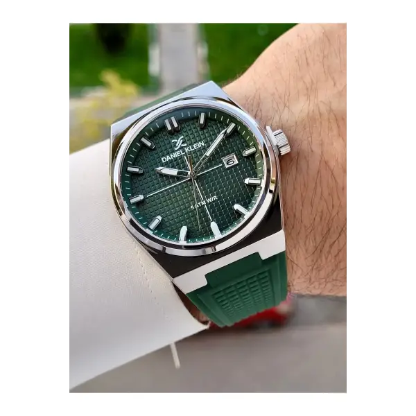 Kasası Gümüş Kordonu Yeşil Renk İç Göstergeleri Aktif Erkek Kol Saati