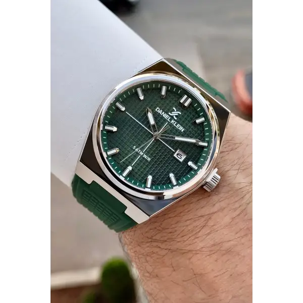 Kasası Gümüş Kordonu Yeşil Renk İç Göstergeleri Aktif Erkek Kol Saati