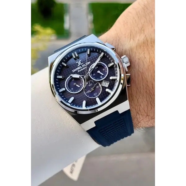 Kasası Gümüş Kordonu Lacivert Renk 44 Mm Göstergeleri Aktif Erkek Kol Saati