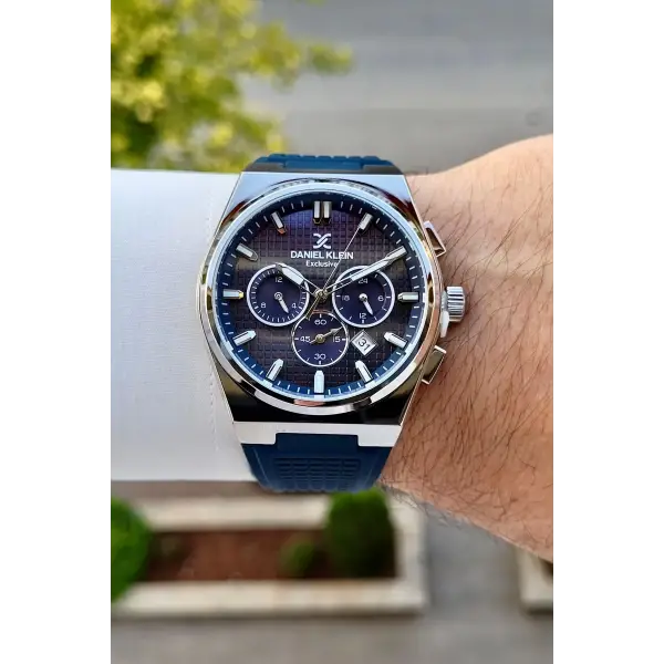 Kasası Gümüş Kordonu Lacivert Renk 44 Mm Göstergeleri Aktif Erkek Kol Saati