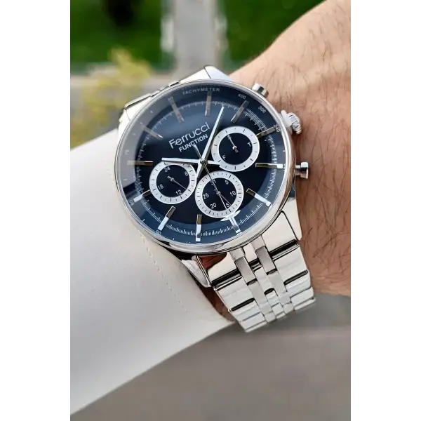 Kadranı Lacivert Kordonu Gümüş Renk İç Göstergeleri Aktif Erkek Kol Saati