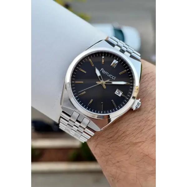 Kadranı Siyah Kordonu Gümüş Renk 41 Mm Takvimli Erkek Kol Saati