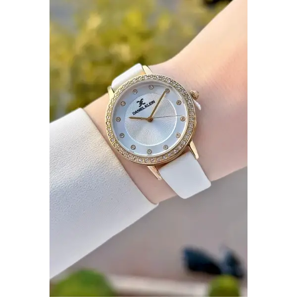 Yeni Model Gold Renk Kadın Kol Saati ve Beyaz Renk Deri Kordon