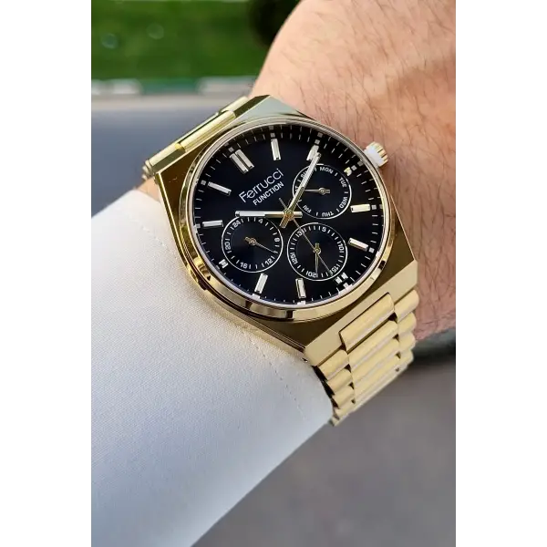 Kadranı Siyah Kordonu Gold Renk İç Göstergeleri Aktif Erkek Kol Saati