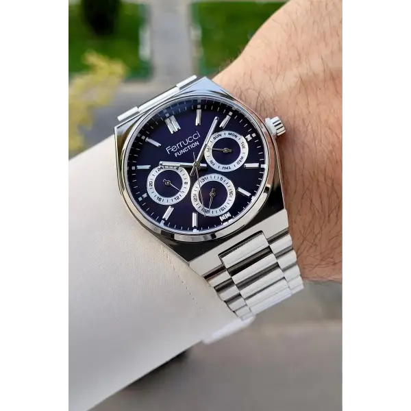 Kadranı Lacivert Kordonu Gümüş Renk İç Göstergeleri Aktif Erkek Kol Saati