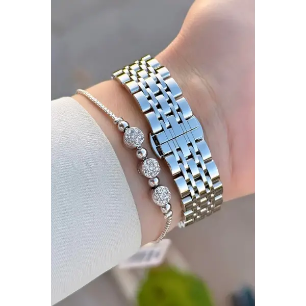 Gümüş Renk Hediye Paketli Kadın Kol Saati ve Bileklik