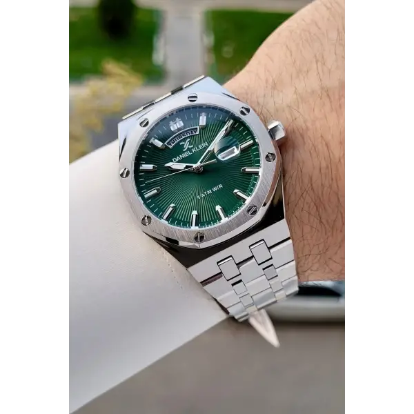 Kadranı Yeşil Kordonu Gümüş Renk İç Göstergeleri Aktif Erkek Kol Saati